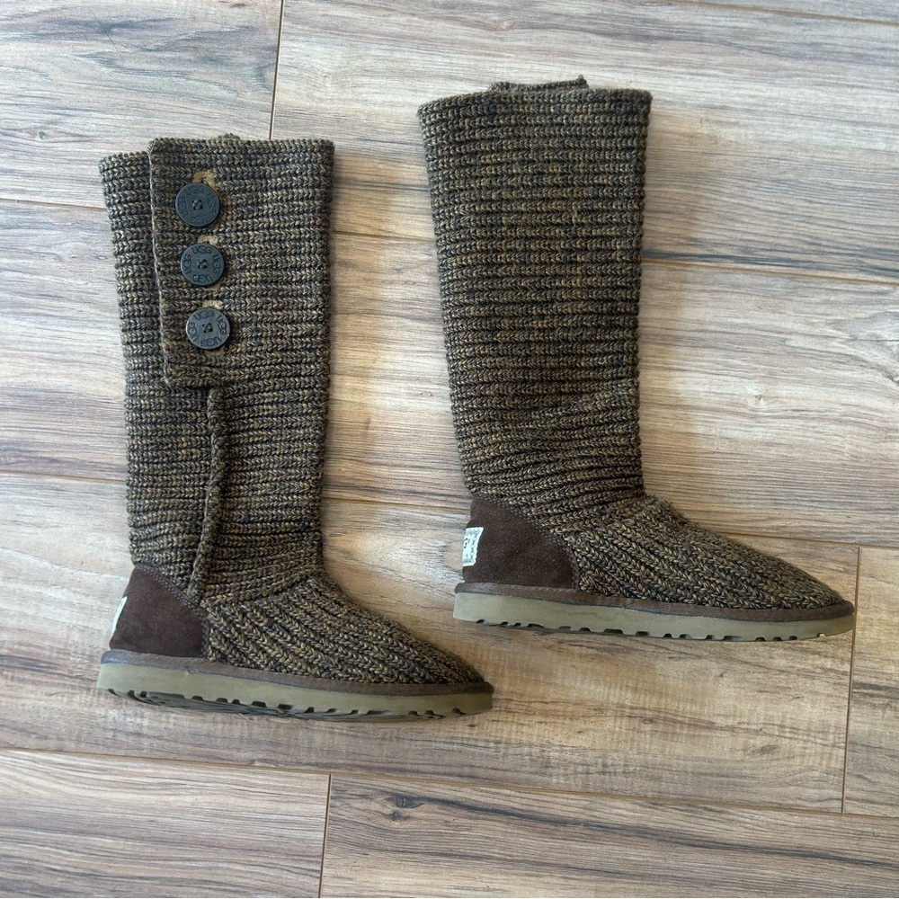 UGG Australia Classic Cardy Brown Knit Button Boots Women’s 6 Tall Cozy - Picture 5 of 7